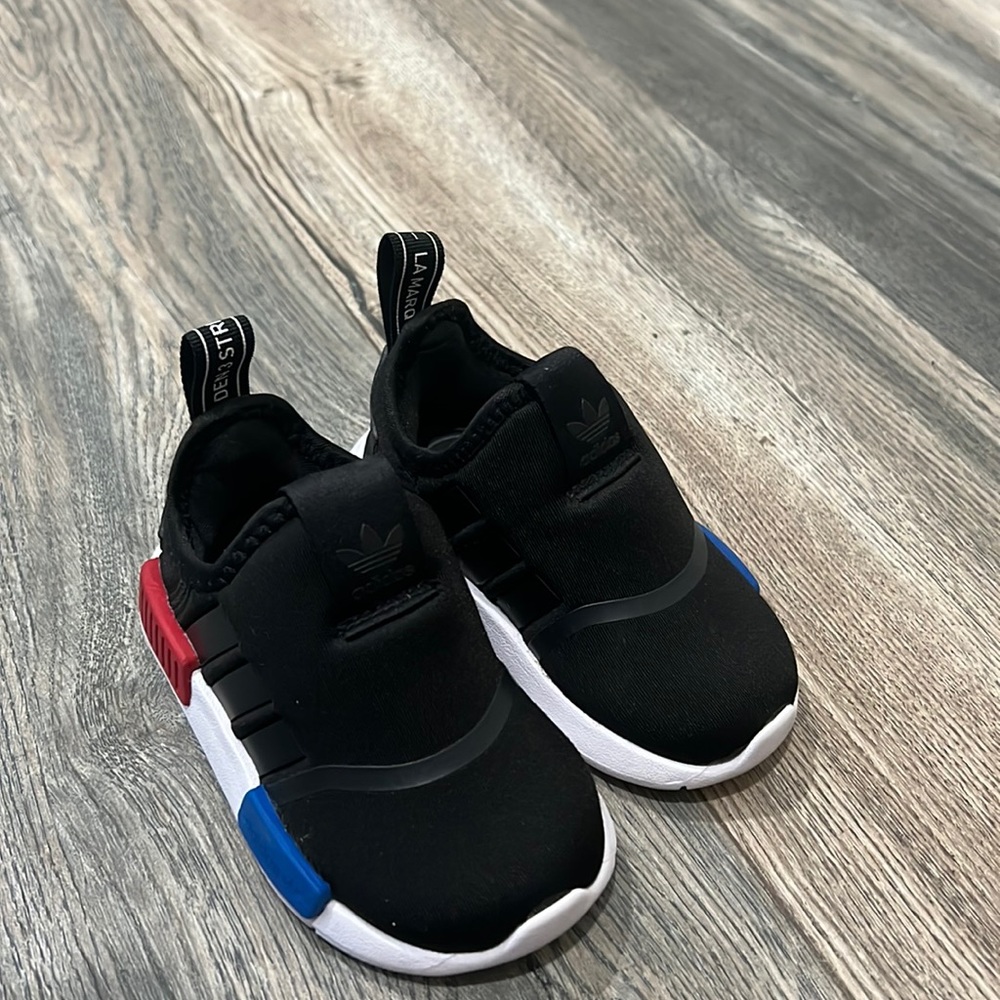 Toddler Adidas NMD 360 size 5c